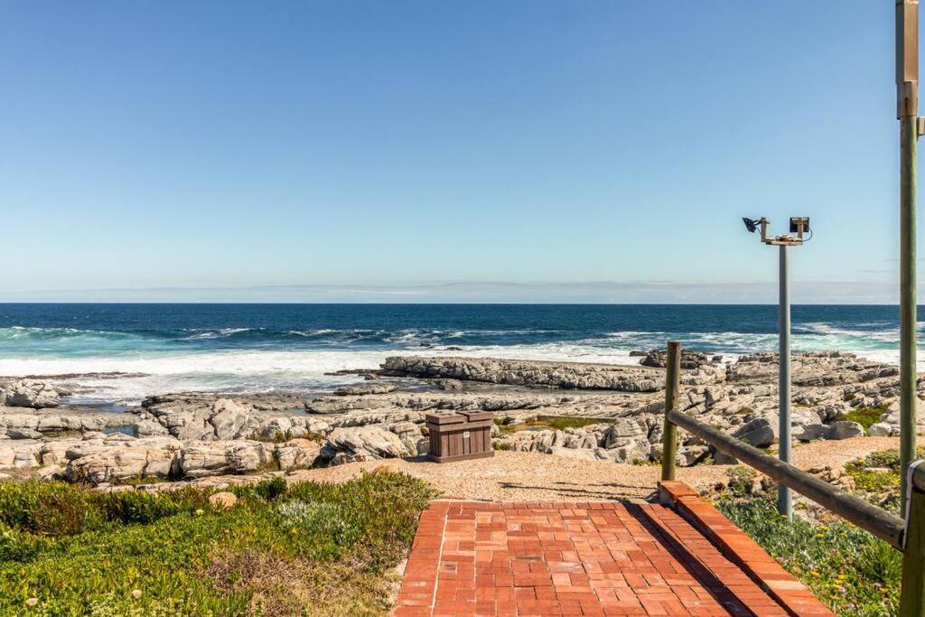 Apartament Easy Going Hermanus With An Ocean View Zewnętrze zdjęcie